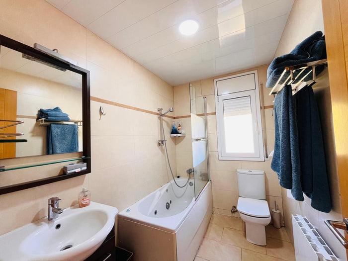 Casa independiente con piscina y vistas en Can Suria