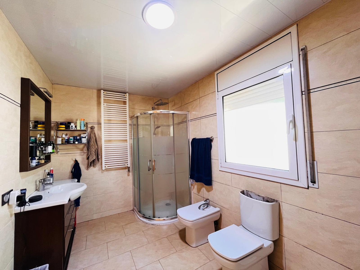 Casa independiente con piscina y vistas en Can Suria
