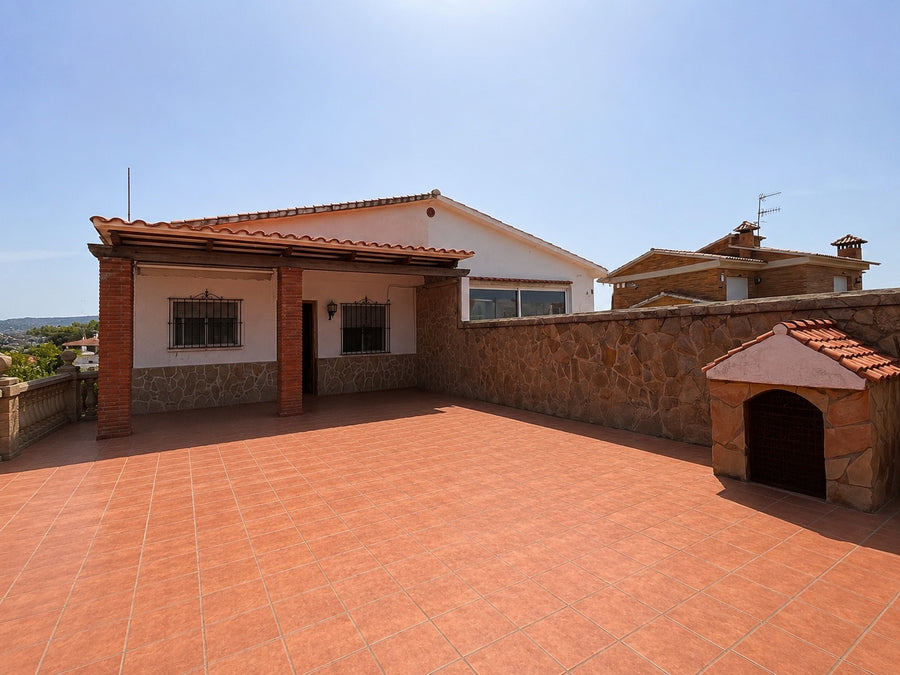 Casa pareada con jardín y barbacoa en Can Pere de la Plana en Sant Pere de Ribes