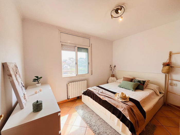 Casa pareada con jardín y barbacoa en Can Pere de la Plana